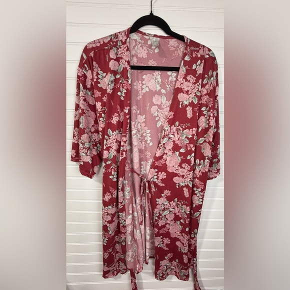 Flora floral bathrobe. Size Small - Picture 4 of 4